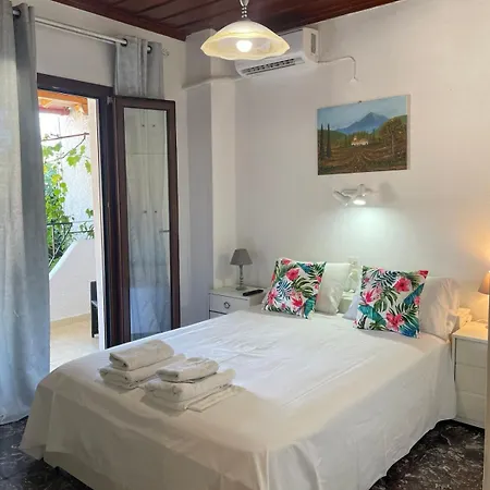 아파트 Katerinas Apartmens *